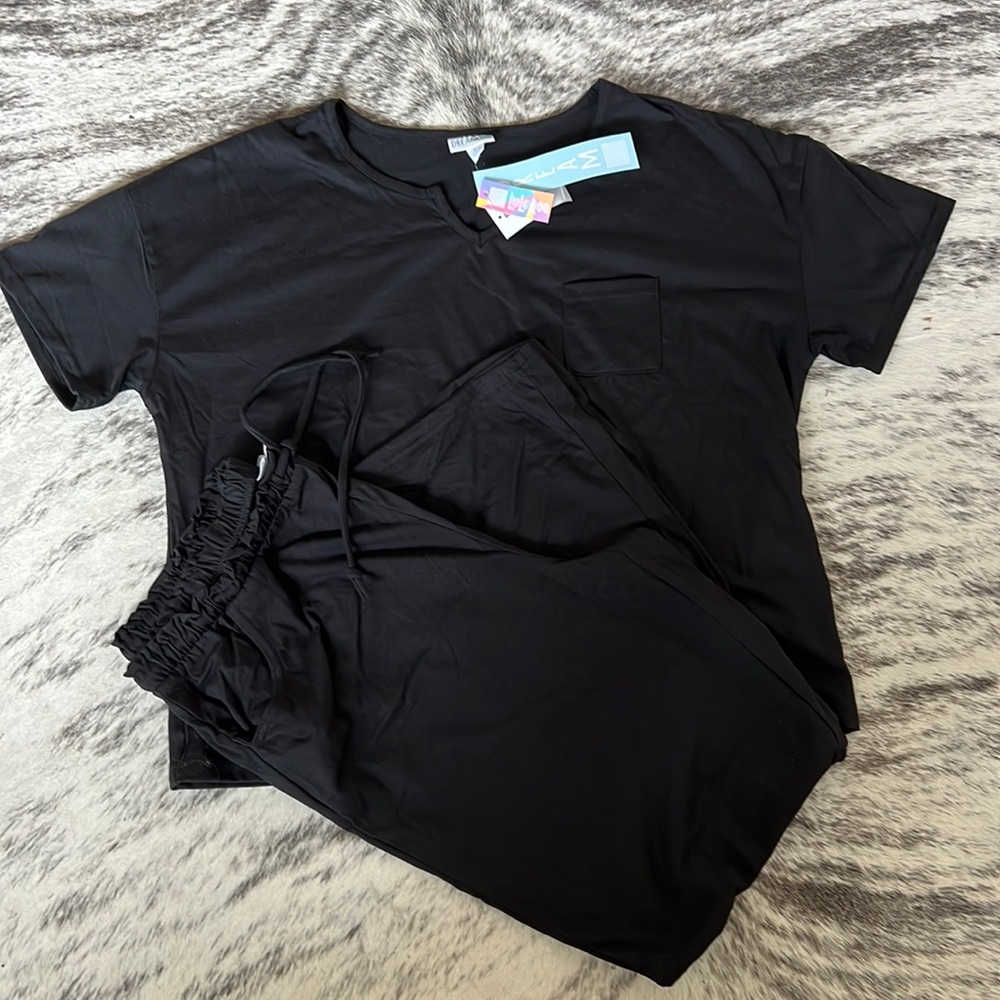 LulaRoe ,NWT dreamy set black size large